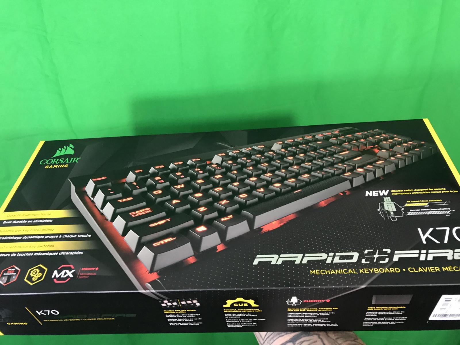 For sale Corsair K70 Rapidfire RED led (new but opened package)